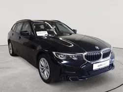 Saphirschwarz metallic Gebraucht 2022 BMW 320e Sport Line Kombi | 23.990 € (Superpreis)