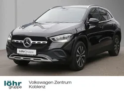 Nachtschwarz unilack Gebraucht 2021 Mercedes GLA250 Style SUV | 28.980 € (Fairer Preis)