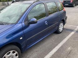 Blau Gebraucht 2005 Peugeot 206 Limousine | 2.000 € (Etwas zu teuer)