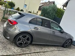 Grau Gebraucht 2021 Mercedes A200 Advanced Limousine | 24.400 € (Fairer Preis)