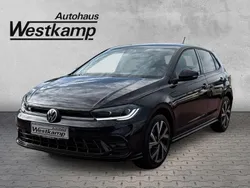 Deep black perleffekt Gebraucht 2024 VW Polo R-line Kleinwagen | 24.360 € (Fairer Preis)
