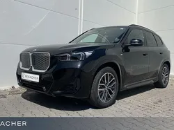 Schwarz Neu 2025 BMW iX1 M Sport SUV | 54.490 € (Guter Preis)
