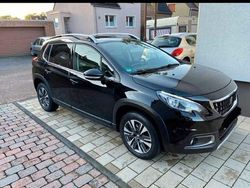 Schwarz Gebraucht 2018 Peugeot 2008 Allure SUV | 10.500 € (Fairer Preis)