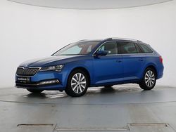 Raceblau metallic Gebraucht 2022 Skoda Superb Style Kombi | 21.889 € (Guter Preis)