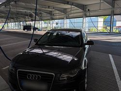 Grau Gebraucht 2010 Audi A4 Kombi | 7.250 €