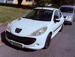 Weiß Gebraucht 2009 Peugeot 206+ Kleinwagen | 2.800 € (Fairer Preis)