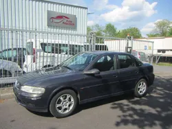 Grau Gebraucht 2000 Opel Vectra Edition Limousine | 2.200 € (Fairer Preis)