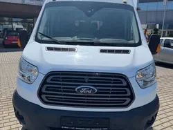 Weiß Gebraucht 2018 Ford Transit Trend Van / Kleinbus | 30.500 €