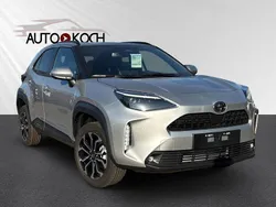 Silber Neu 2025 Toyota Yaris Cross SUV | 28.540 € (Fairer Preis)