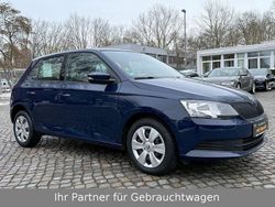 Blau Gebraucht 2016 Skoda Fabia Active Limousine | 6.990 € (Fairer Preis)