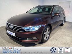 Rot Gebraucht 2018 VW Passat Comfortline Kombi | 14.990 € (Guter Preis)