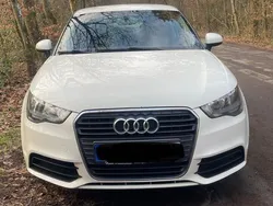 Weiß Gebraucht 2013 Audi A1 Attraction Kleinwagen | 6.300 € (Guter Preis)