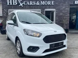 Weiß Gebraucht 2020 Ford Tourneo Courier Trend Van / Kleinbus | 14.500 € (Fairer Preis)