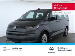 Grau (indiumgrau (grau)) Gebraucht 2024 VW Multivan Basis Van / Kleinbus | 58.120 € (Fairer Preis)