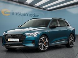 Blau Gebraucht 2022 Audi e-tron SUV | 42.849 €