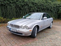 Silber Gebraucht 2005 Jaguar XJR R Limousine | 13.500 € (Teuer)