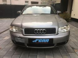 Grau Gebraucht 2005 Audi A4 Limousine | 1.100 €