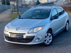 Grau Gebraucht 2012 Renault Mégane III Expression Limousine | 2.999 € (Fairer Preis)