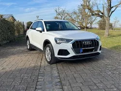 Weiß Gebraucht 2020 Audi Q3 Ambiente SUV | 18.900 € (Etwas zu teuer)