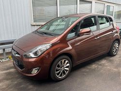 Braun Gebraucht 2013 Hyundai ix20 Edition Kleinwagen | 6.499 € (Fairer Preis)