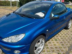 Blau Gebraucht 2003 Peugeot 206 CC Cabrio | 2.100 € (Etwas zu teuer)
