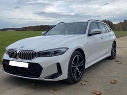 Weiß Gebraucht 2023 BMW 330e M Sport Kombi | 38.900 € (Guter Preis)