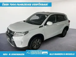 Savannah ivory metallic / cosmic Neu 2024 Suzuki Vitara Comfort SUV | 26.390 € (Etwas zu teuer)