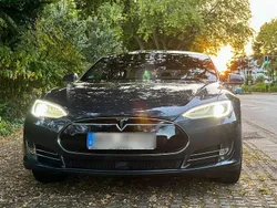 Grau Gebraucht 2016 Tesla Model S Limousine | 29.500 €