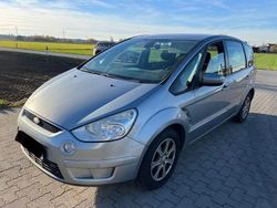 Silber Gebraucht 2008 Ford S-MAX Ambiente Van / Kleinbus | 1.490 € (Fairer Preis)