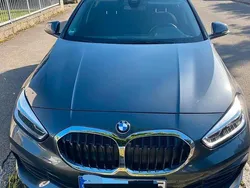 Grau Gebraucht 2020 BMW 118 Kleinwagen | 19.000 € (Fairer Preis)