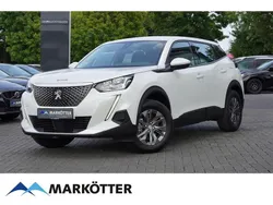 Weiß Gebraucht 2024 Peugeot e-2008 Active SUV | 16.750 € (Superpreis)