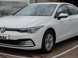 Weiß Gebraucht 2020 VW Golf VIII Life Limousine | 18.590 € (Etwas zu teuer)