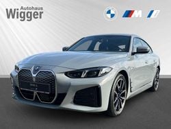 Brooklyn grau metallic Gebraucht 2024 BMW i4 M Sport Limousine | 59.900 € (Superpreis)