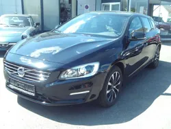 Schwarz Gebraucht 2017 Volvo V60 Linje Svart Kombi | 15.700 € (Fairer Preis)
