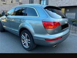 Grau Gebraucht 2006 Audi Q7 Performance SUV | 6.800 € (Fairer Preis)
