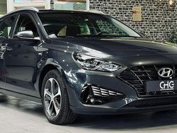 Grau Gebraucht 2021 Hyundai i30 Trend Kombi | 18.490 € (Fairer Preis)