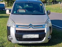 Beige Gebraucht 2010 Citroën Berlingo Van / Kleinbus | 4.500 € (Fairer Preis)