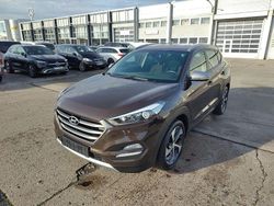 Braun Gebraucht 2017 Hyundai Tucson SUV | 16.900 € (Fairer Preis)