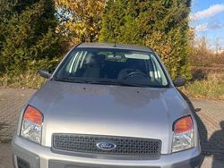 Silber Gebraucht 2006 Ford Fusion Kleinwagen | 2.500 €