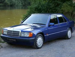 Blau Gebraucht 1992 Mercedes 190 Avantgarde Limousine | 24.000 €