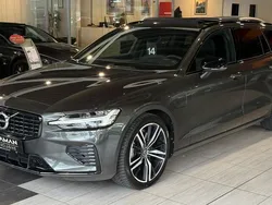 Grau Gebraucht 2021 Volvo V60 R-Design Kombi | 33.750 € (Fairer Preis)