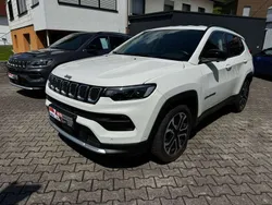 Weiß Gebraucht 2022 Jeep Compass Limited SUV | 24.990 € (Fairer Preis)