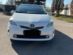 Weiß Gebraucht 2014 Toyota Prius+ Van / Kleinbus | 16.000 € (Etwas zu teuer)