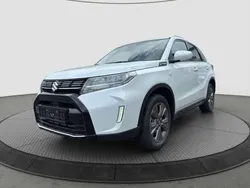 Weiß Gebraucht 2024 Suzuki Vitara Comfort+ SUV | 23.460 € (Guter Preis)