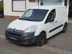 Weiß Gebraucht 2018 Citroën Berlingo Business Class Van / Kleinbus | 8.490 € (Etwas zu teuer)