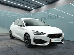 Weiß Gebraucht 2024 Cupra Leon Limousine | 29.599 € (Fairer Preis)