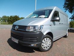 Silber Gebraucht 2016 VW Transporter Van | 12.950 €