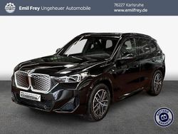 Saphirschwarz metallic Neu 2025 BMW iX1 M Sport SUV | 58.990 € (Etwas zu teuer)