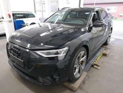 Mythosschwarz metallic Gebraucht 2022 Audi e-tron Black Edition SUV | 34.585 € (Fairer Preis)