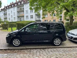 Schwarz Gebraucht 2010 VW Touran Comfortline Van / Kleinbus | 6.999 € (Guter Preis)